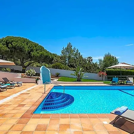 Carvoeiro Sleeps 12 Pool Air Con Villa *