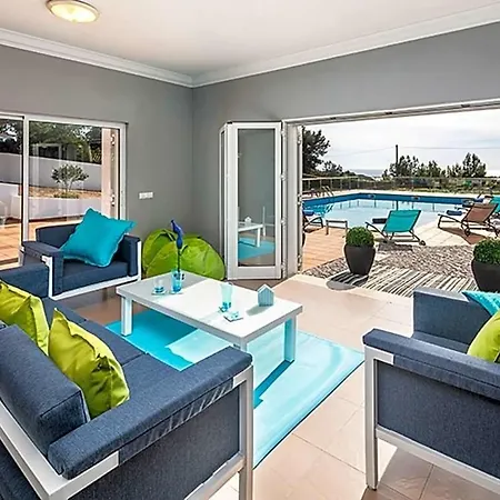 Villa Carvoeiro Sleeps 12 Pool Air Con