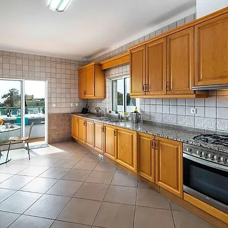 Villa Carvoeiro Sleeps 12 Pool Air Con *