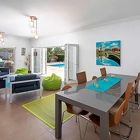 Carvoeiro Sleeps 12 Pool Air Con * Carvoeiro (Lagoa)