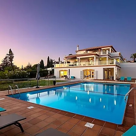 Carvoeiro Sleeps 12 Pool Air Con Villa Carvoeiro (Lagoa)