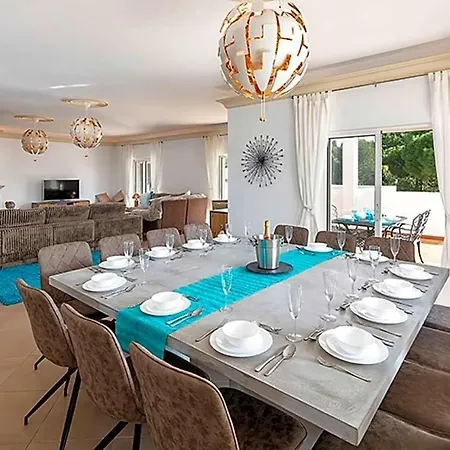 Carvoeiro Sleeps 12 Pool Air Con Villa *