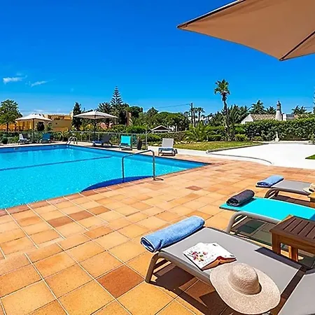 Carvoeiro Sleeps 12 Pool Air Con Carvoeiro (Lagoa)