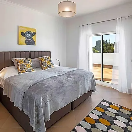 Carvoeiro Sleeps 12 Pool Air Con